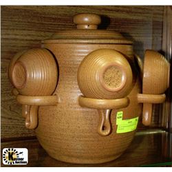 BLUE MOUNTAIN POTTERY SOUP TOURINE