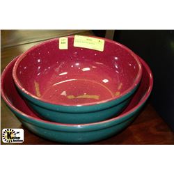 PAIR OF SERVING BOWLS