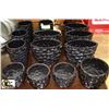 Image 1 : 13 PC BLACK VASE/PLANTER SET