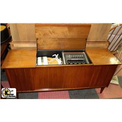 CONSOLE RECORD PLAYER