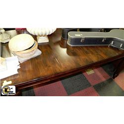 DINING TABLE WITH JACKNIFE LEAF- TOP HAS