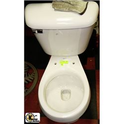 NEW MANSFIELD TOILET WITH PARTS
