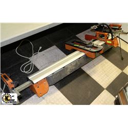 COMPOUND MITRE SAW STAND