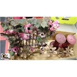 FLAT OF METAL CANDLE HOLDERS INCLUDING FLOWER