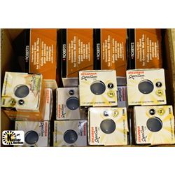 BOX WITH LIGHTBULBS AND GROUT