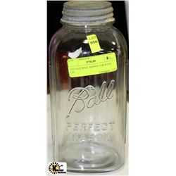VINTAGE BALL MASON JAR WITH LID