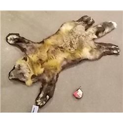 ANIMAL PELT - FOX - HAS HEAD - FINISHED UNDERSIDE - 49" NOSE TO TAIL