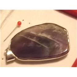 LARGE AMETHYST AGATE PENDANT SET IN STERLING SILVER - GVW=19GM AND 1 3/4" TALL