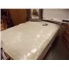 Image 1 : QUEEN MATTRESS