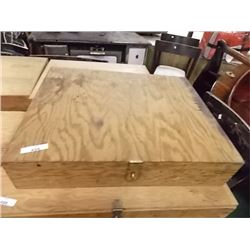 WOOD BOX WITH HINGED LID - AND CONTENTS - ASSORTED BUG COLLECTION