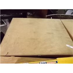 WOOD BOX WITH HINGED LID - AND CONTENTS - ASSORTED BUG COLLECTION