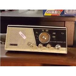 VINTAGE ELECTRIC RCA VICTOR RADIO