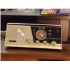 Image 1 : VINTAGE ELECTRIC RCA VICTOR RADIO