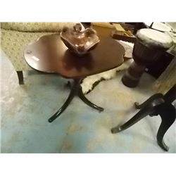 VINTAGE WOOD ACCENT TABLE ON CASTERS