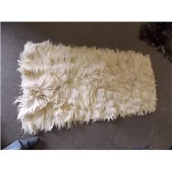 ANIMAL PELT - PATCHWORK - RETANGLE - RAW UNDERSIDE - 64 X 28" WHITE - WOLF?
