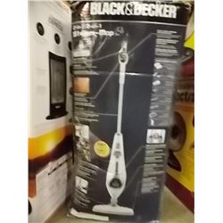 B & D STEAM MOP - OPEN BOX - CONTENT UNVERIFIED - STR