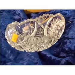 LEADED CUT CRYSTAL BOWL - OVAL - 6 ½" LONG