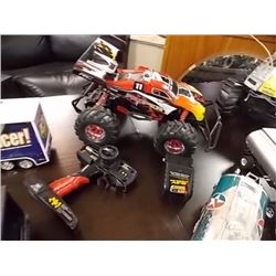 REMOTE CONTROL MONSTER TRUCK, REMOTE & BATT - STR