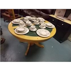 MAPLE & TILE ROUND DINING TABLE