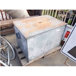 LARGE GREASE TRAP - 3 X 2 X 2'