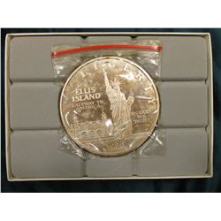 1986 Statue of Liberty  "One Pound Fine Silver .999", In original felt-lined box of issue.