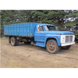 1972 FORD 600 - 3 TON GRAIN TRUCK