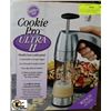 Image 1 : WILTON COOKIE PRO-ULTRA II COOKIE PRESS W/19 DISCS