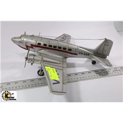 METAL AIR PLANE ORNAMENT
