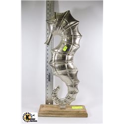 LARGE SEA HORSE ORNAMENT