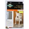 Image 1 : NEW PET SAFE CLASSIC PET DOOR