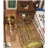 Image 1 : VINTAGE BRASS LANTERN BRASS AND GLASS CURIO