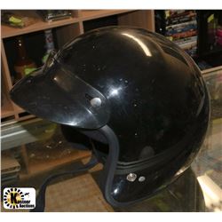 MOTORCYCLE HELMET WITH VISOR SIZE MEDIUM
