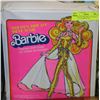 Image 1 : BARBIE GOLDEN DREAM FASHION CASE W/3 BARBIES.1968