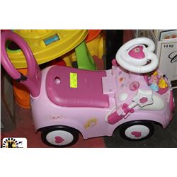DISNEY PRINCESS MUSICAL ACTIVITY CAR