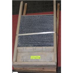 2 VINTAGE WOOD AND METAL WASHBOARDS