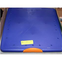 FISKARS SCRAPBOSS EMBOSSING KIT