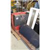 Image 1 : RAYMOND ELECTRIC PALLET JACK
