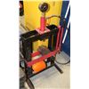 Image 1 : HYDRAULIC PRESS