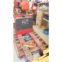 RAYMOND ELECTRIC PALLET JACK