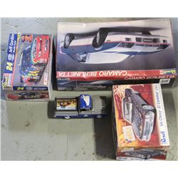 LOT OF THREE MODEL CAR KITS