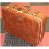 Image 1 : 1930 ESTATE LEATHER SUITCASE - 18.5" X 25"