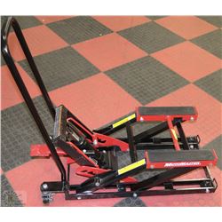 MOTOMASTER MOTORCYCLE LIFT