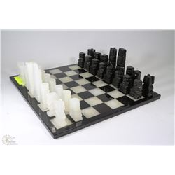 MARBLE CHESS SET WITH LARGER STONE PIECES