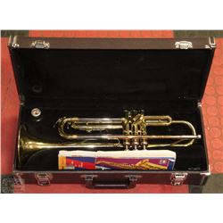 YAMAHA TRUMPET & CASE