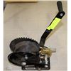 Image 1 : HEAVY DUTY RHINO 1000LB HAND WINCH