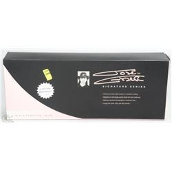 JOSE EBER SIGNITURE SERIES FLAT IRON