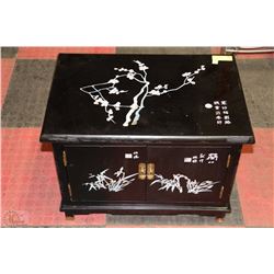 BLACK STORAGE BOX WITH CHEESE MOTIF