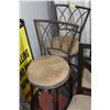 Image 1 : 2 BAR STOOLS