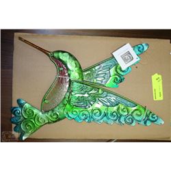 METAL HUMMINGBIRD WALL HANGING