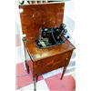 Image 1 : VINTAGE SINGER SEWING MACHINE